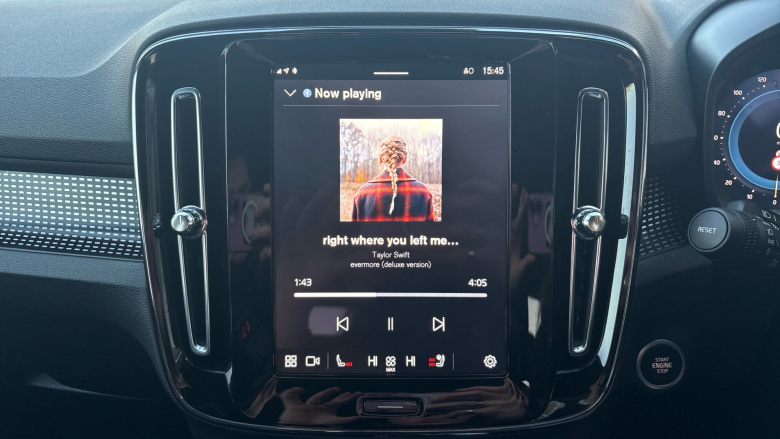 Volvo XC40 2.0 B4P Plus Dark 5dr Auto Petrol Estate